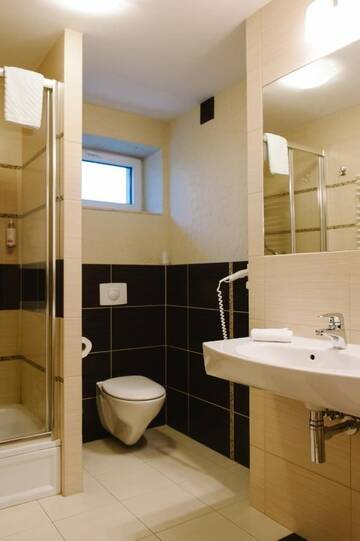 Фото номера Двухместный номер с 1 кроватью Отель Hotel Santin г. Белхатув 4