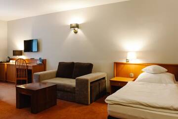 Фото номера Трехместный номер Отель Hotel Santin г. Белхатув 2