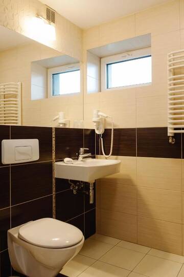 Фото номера Двухместный номер Делюкс с 1 кроватью Отель Hotel Santin г. Белхатув 7